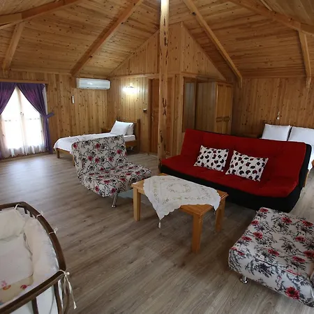 מלון Oba Beach אולודניץ